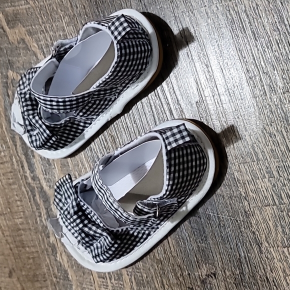 NWT New baby sandals rubber soles lots of grip size 120 checkered with front bow - Picture 4 of 11